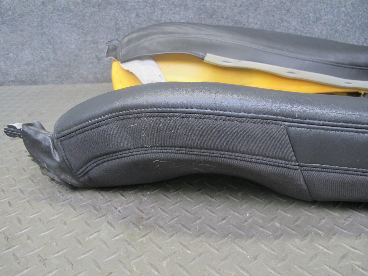 2004-2009 Cadillac XLR Front Right Side Seat Upper Leather Cushion Black