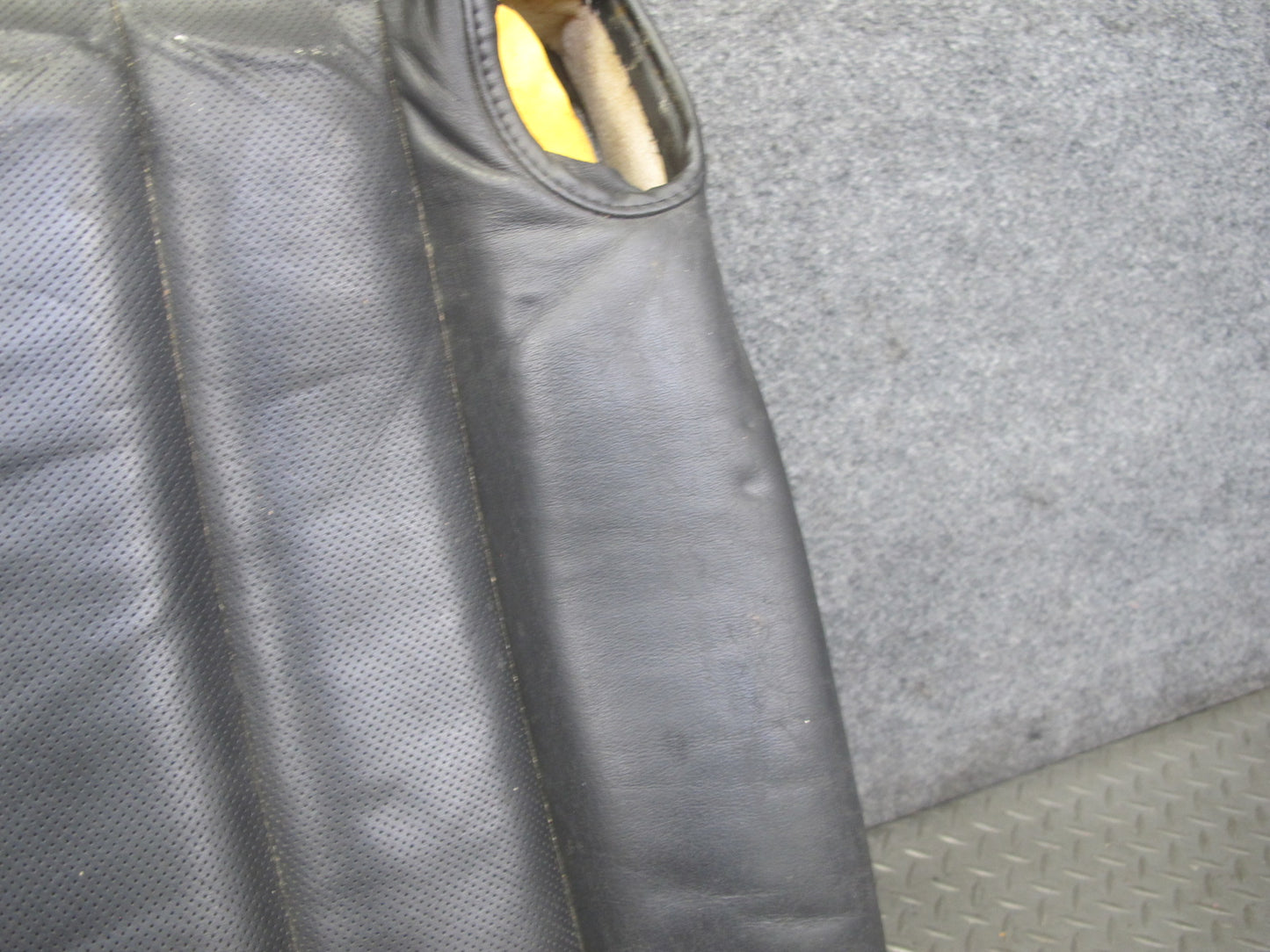 2004-2009 Cadillac XLR Front Right Side Seat Lower Leather Cushion Black