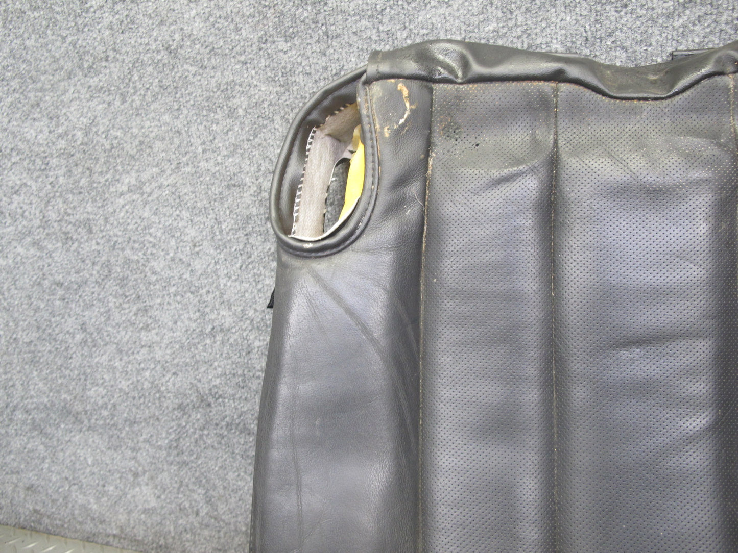 2004-2009 Cadillac XLR Front Right Side Seat Lower Leather Cushion Black