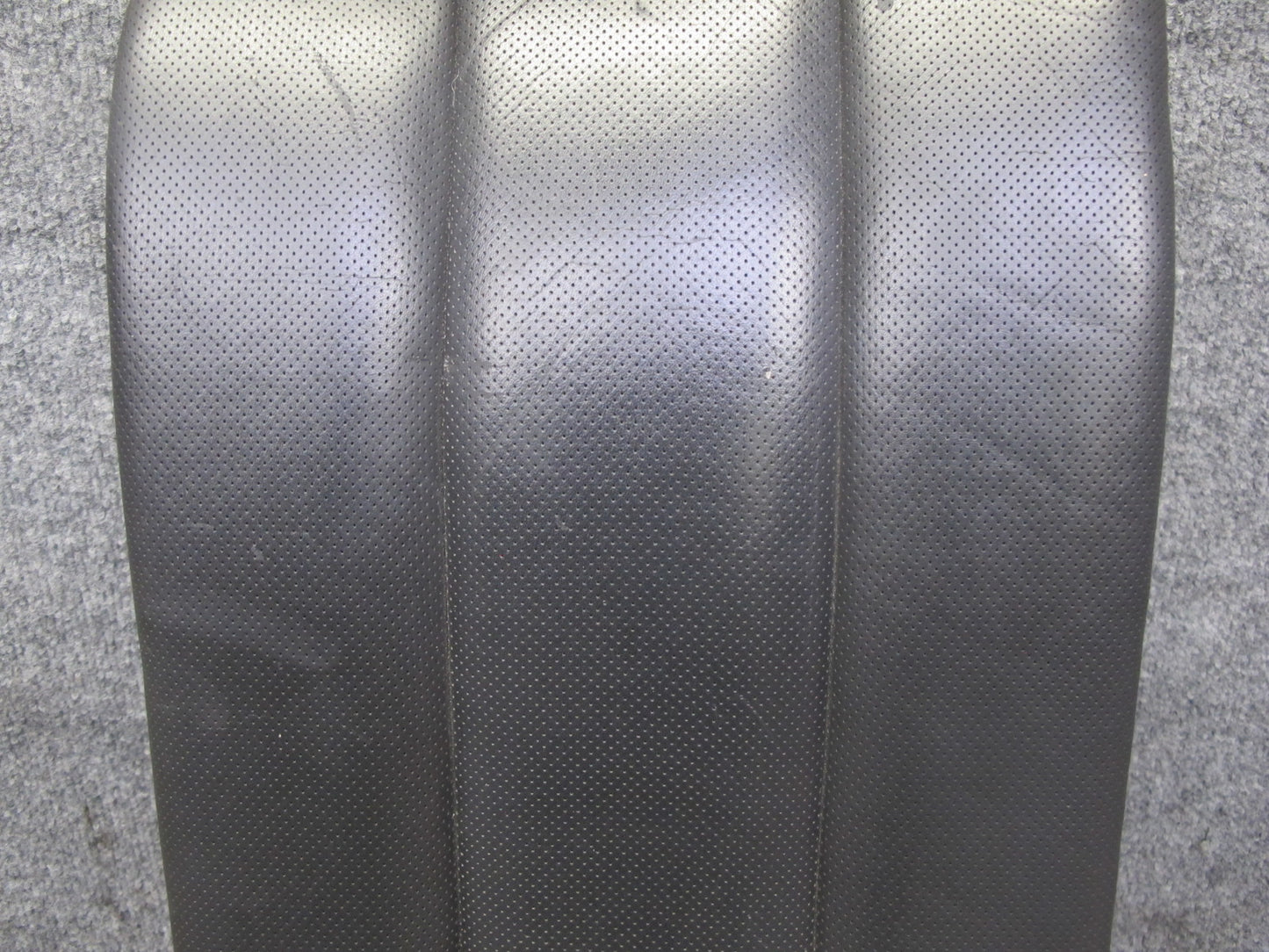2004-2009 Cadillac XLR Front Right Side Seat Upper Center Leather Lining Black