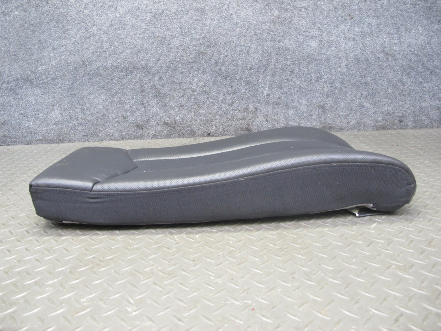 2004-2009 Cadillac XLR Front Right Side Seat Upper Center Leather Lining Black