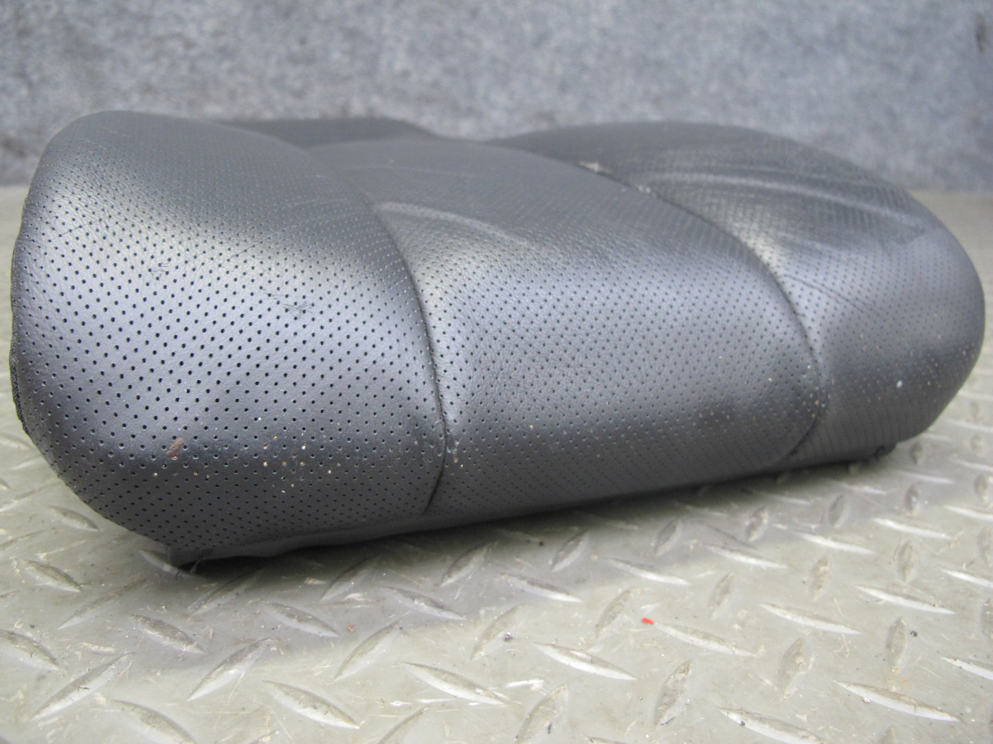 2004-2009 Cadillac XLR Front Left Side Seat Upper Center Leather Lining Black