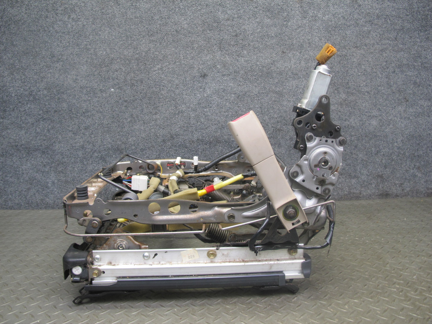 97-00 Lexus UCF20L LS400 Front Right Seat Lower Frame Track Rail w Motor OEM
