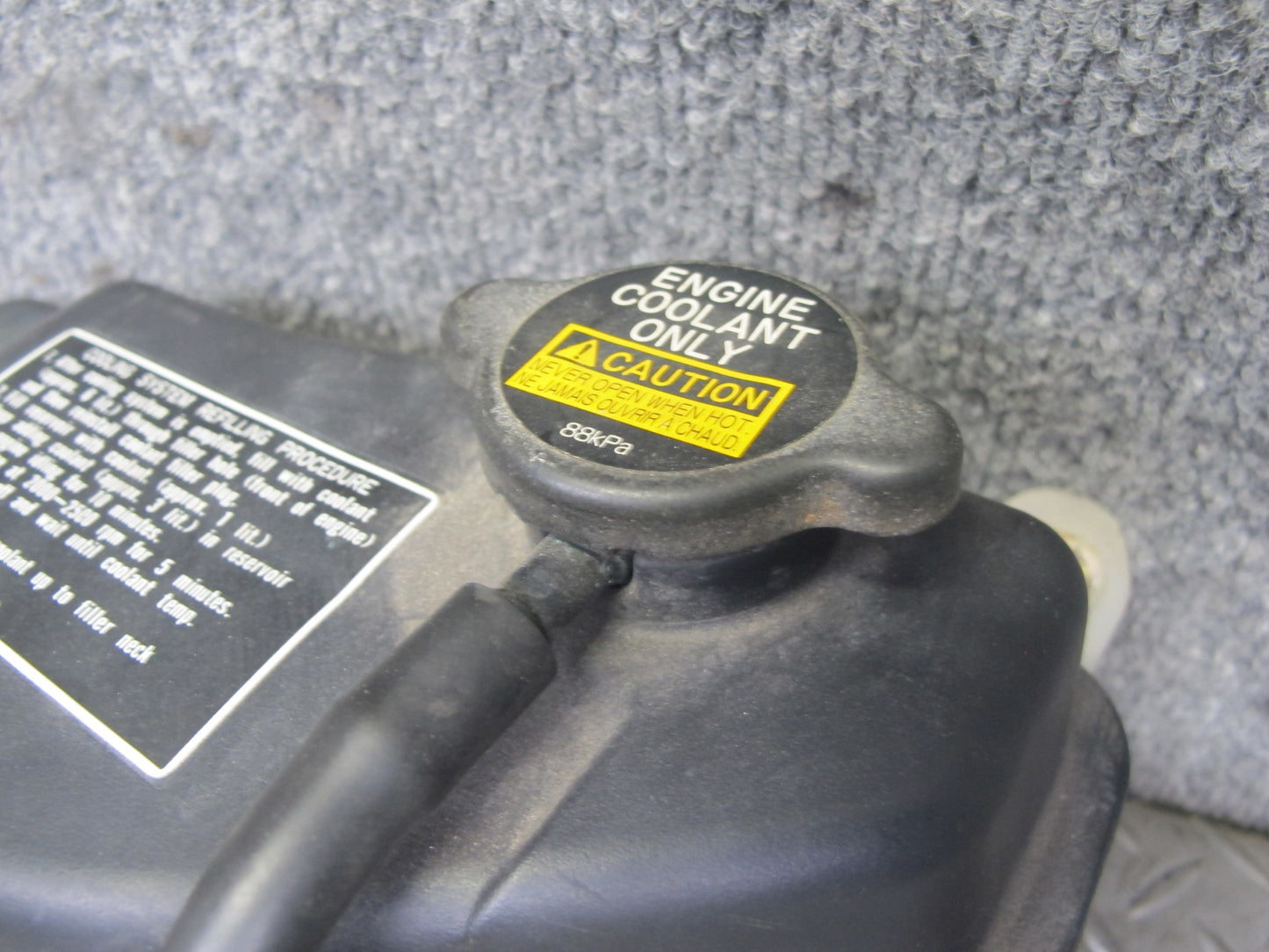95-97 Lexus UCF20L LS400 Engine Coolant Expansion Overflow Reservoir w Hose OEM