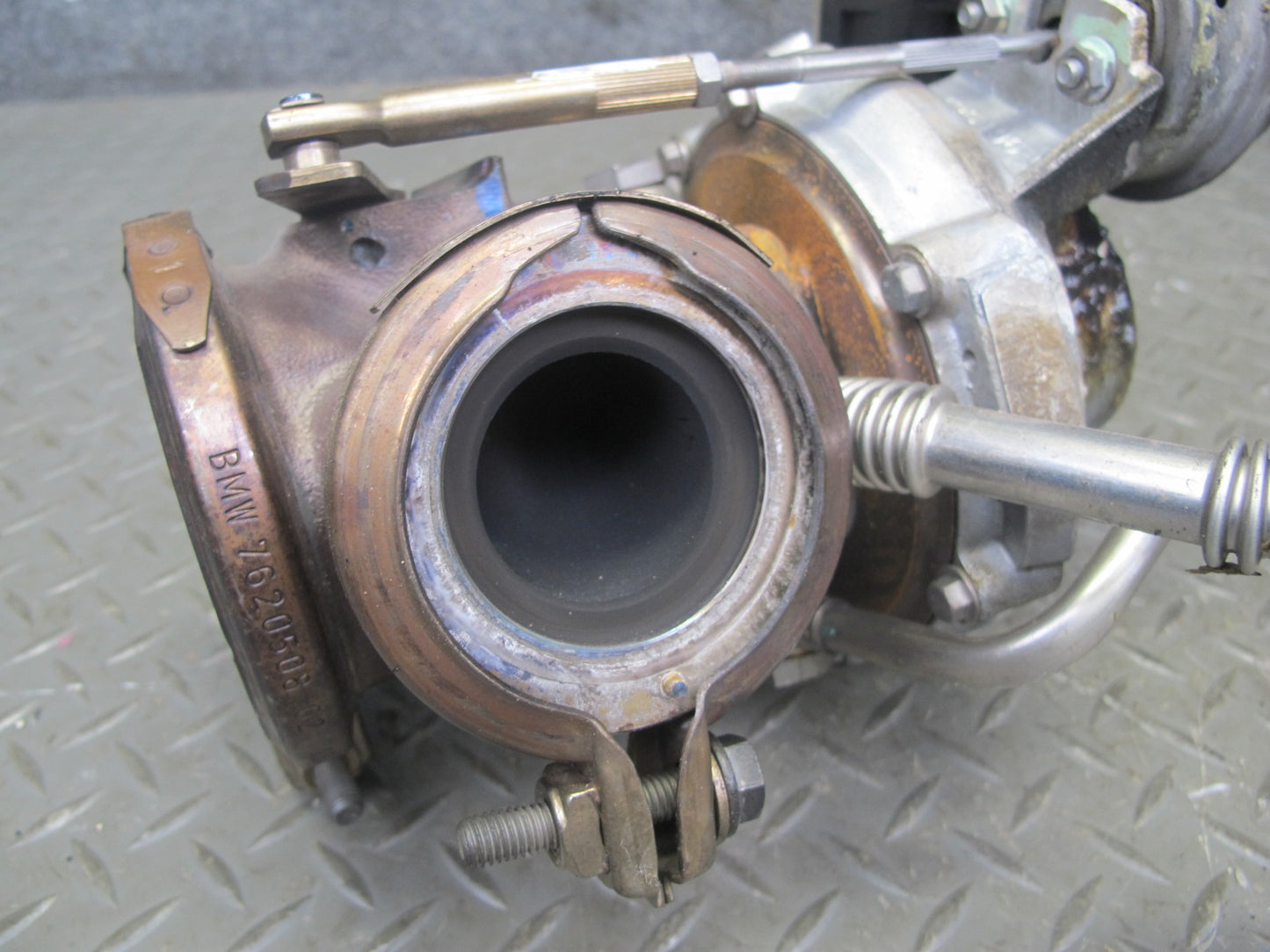 2012 BMW E70 E71 F01 F02 F13 F12 4.4L N63 Right Engine Turbocharger 7576985 OEM