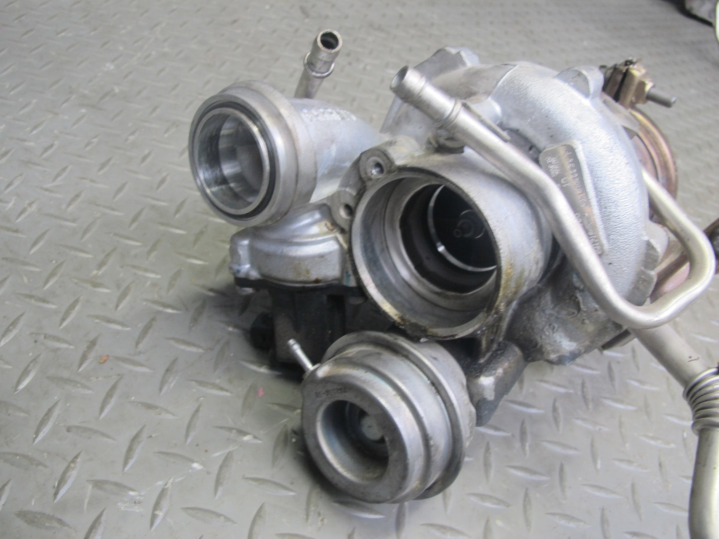 2012 BMW E70 E71 F01 F02 F13 F12 4.4L N63 Right Engine Turbocharger 7576985 OEM