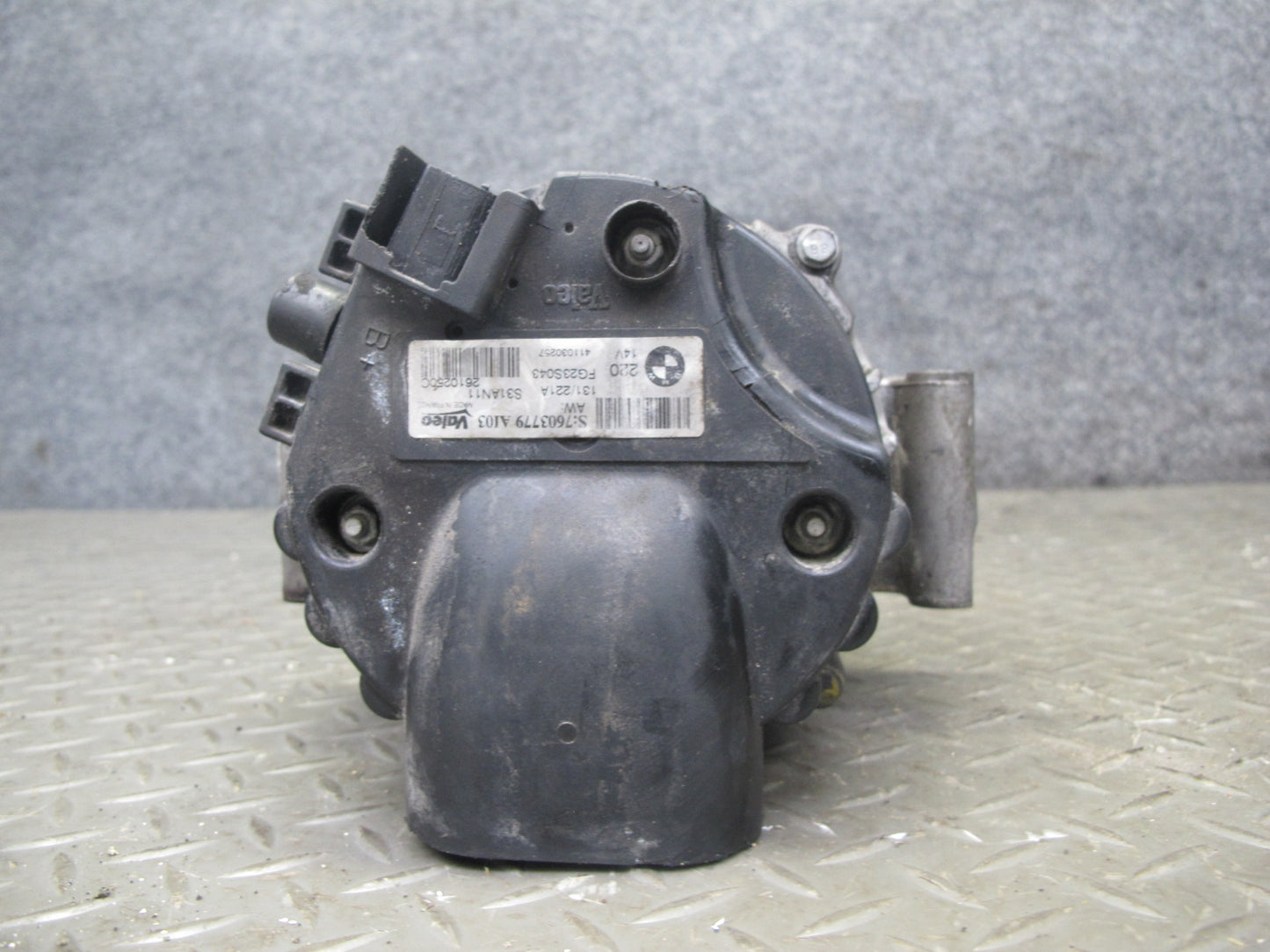 12-14 BMW E70 F01 F13 F12 4.4L N63 230A Engine Alternator Generator 7603779 OEM