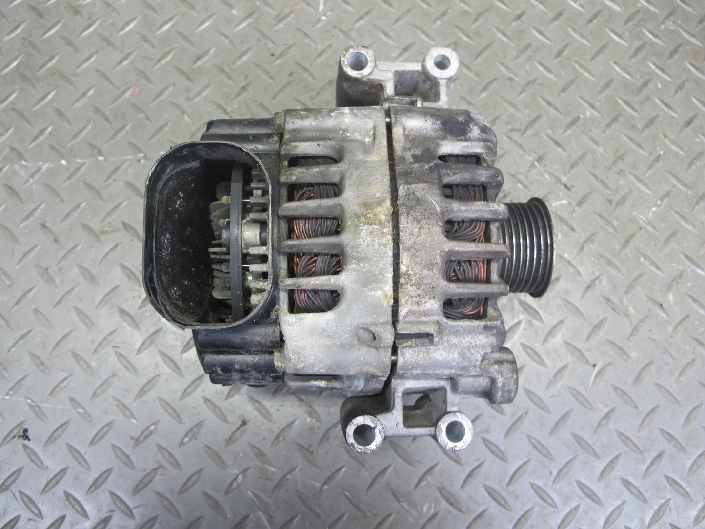 12-14 BMW E70 F01 F13 F12 4.4L N63 230A Engine Alternator Generator 7603779 OEM