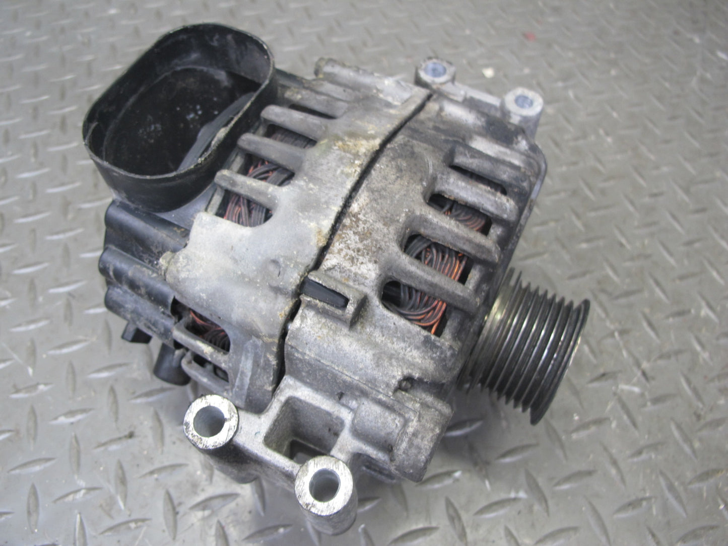 12-14 BMW E70 F01 F13 F12 4.4L N63 230A Engine Alternator Generator 7603779 OEM