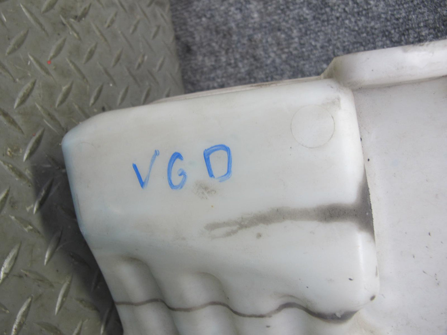 2008 VW Golf MK5 R32 Windshield Washer Fluid Reservoir Tank w Pump OEM