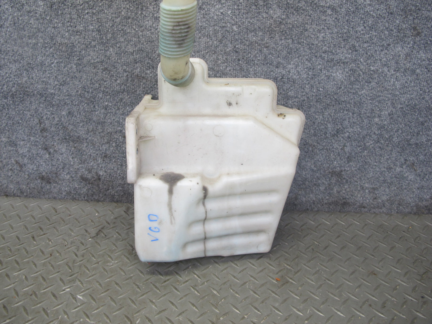2008 VW Golf MK5 R32 Windshield Washer Fluid Reservoir Tank w Pump OEM