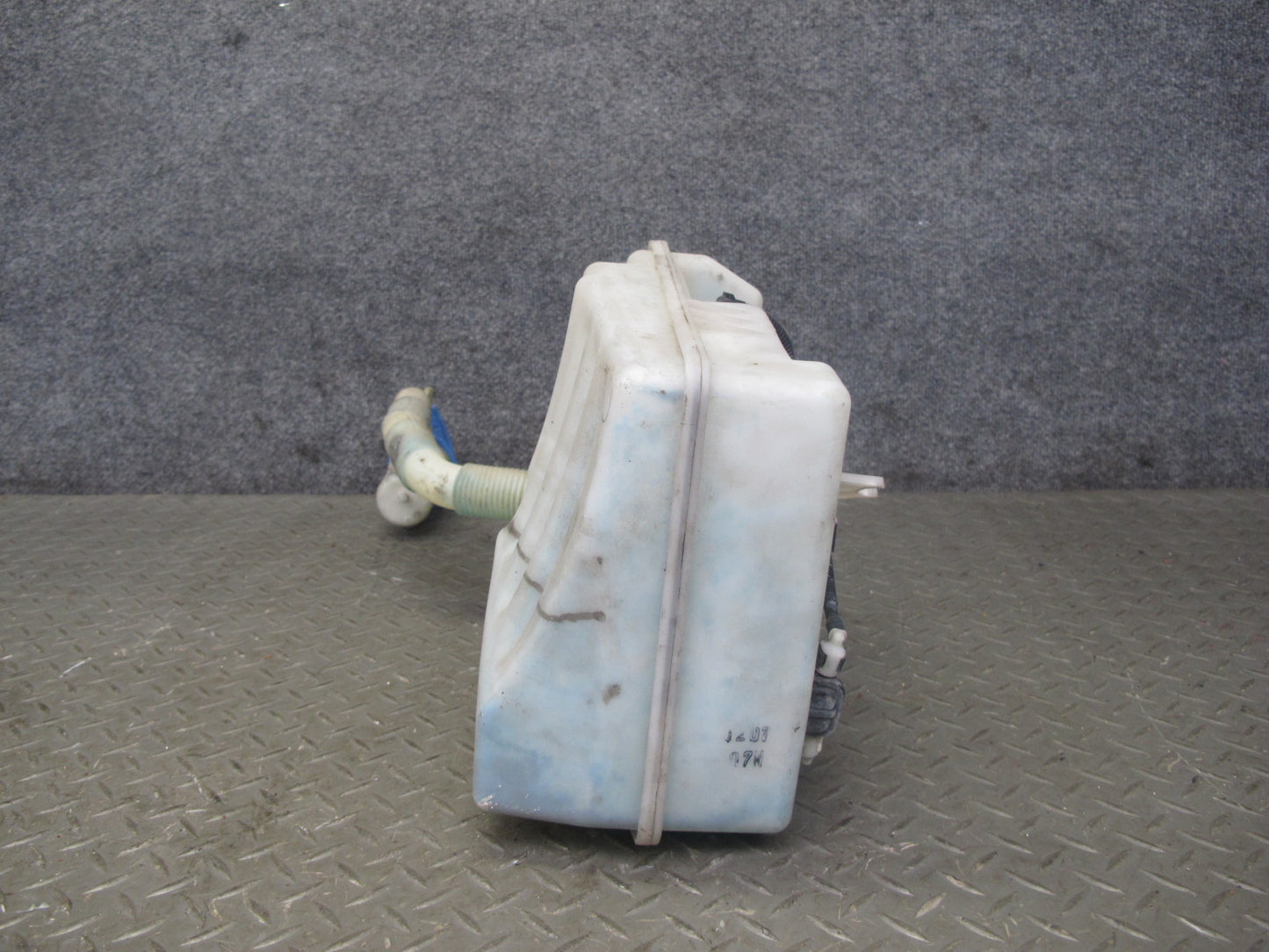 2008 VW Golf MK5 R32 Windshield Washer Fluid Reservoir Tank w Pump OEM