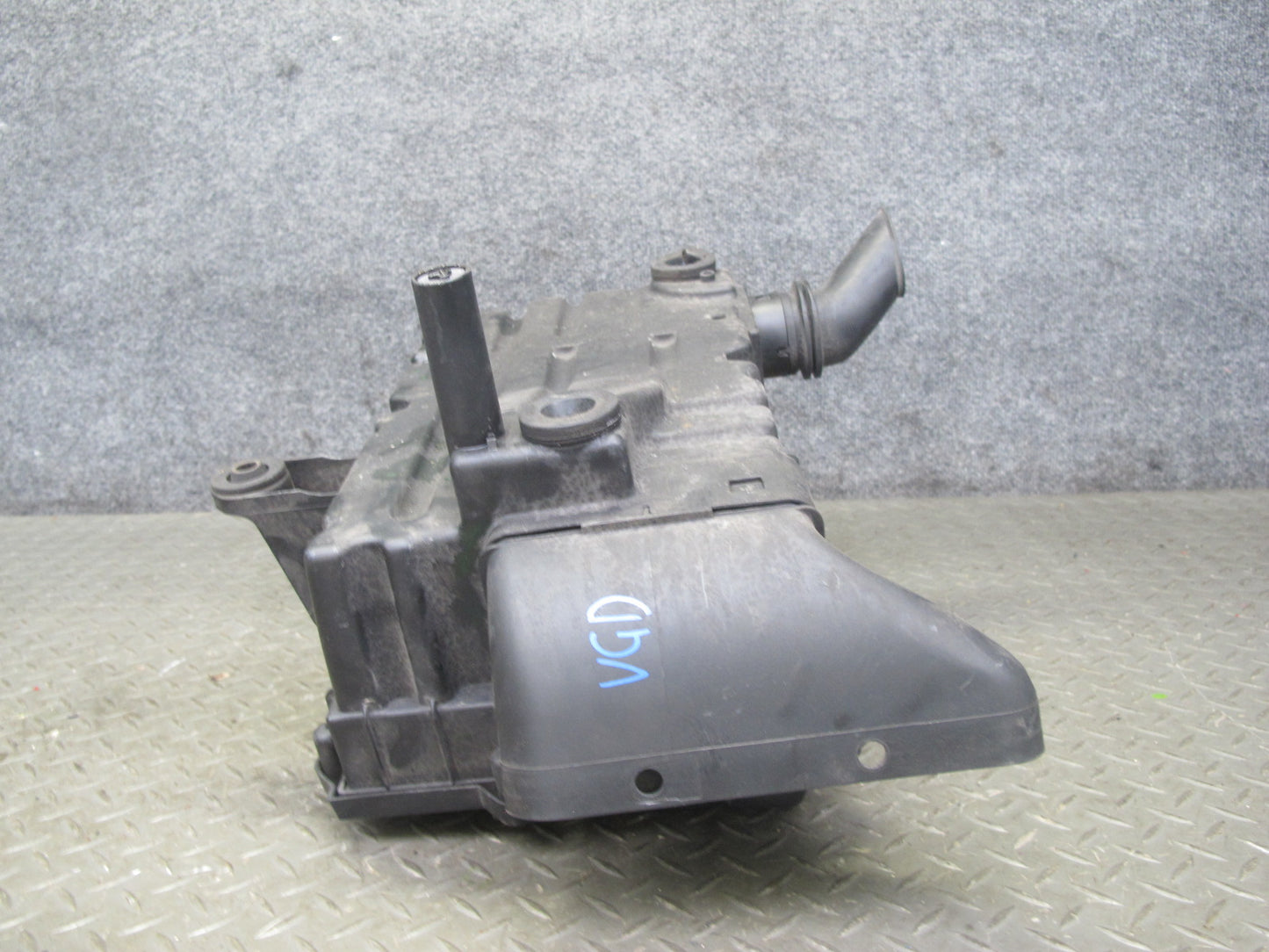 2008 VW Golf MK5 R32 3.2L Air Intake Cleaner Filter Box OEM