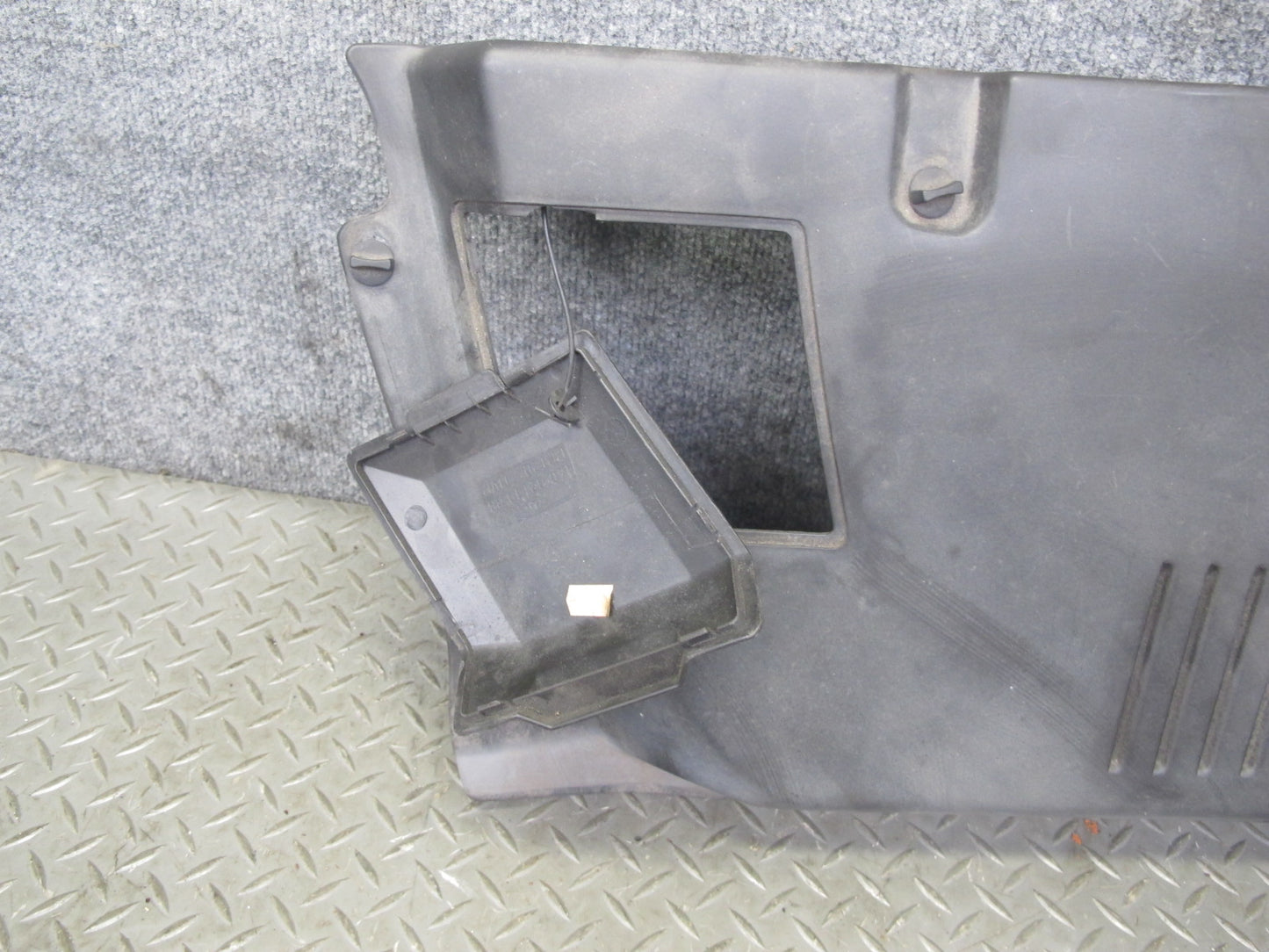 94-99 Mercedes W140 Under Hood Engine Left Trim Cover Panel 1408211938 OEM