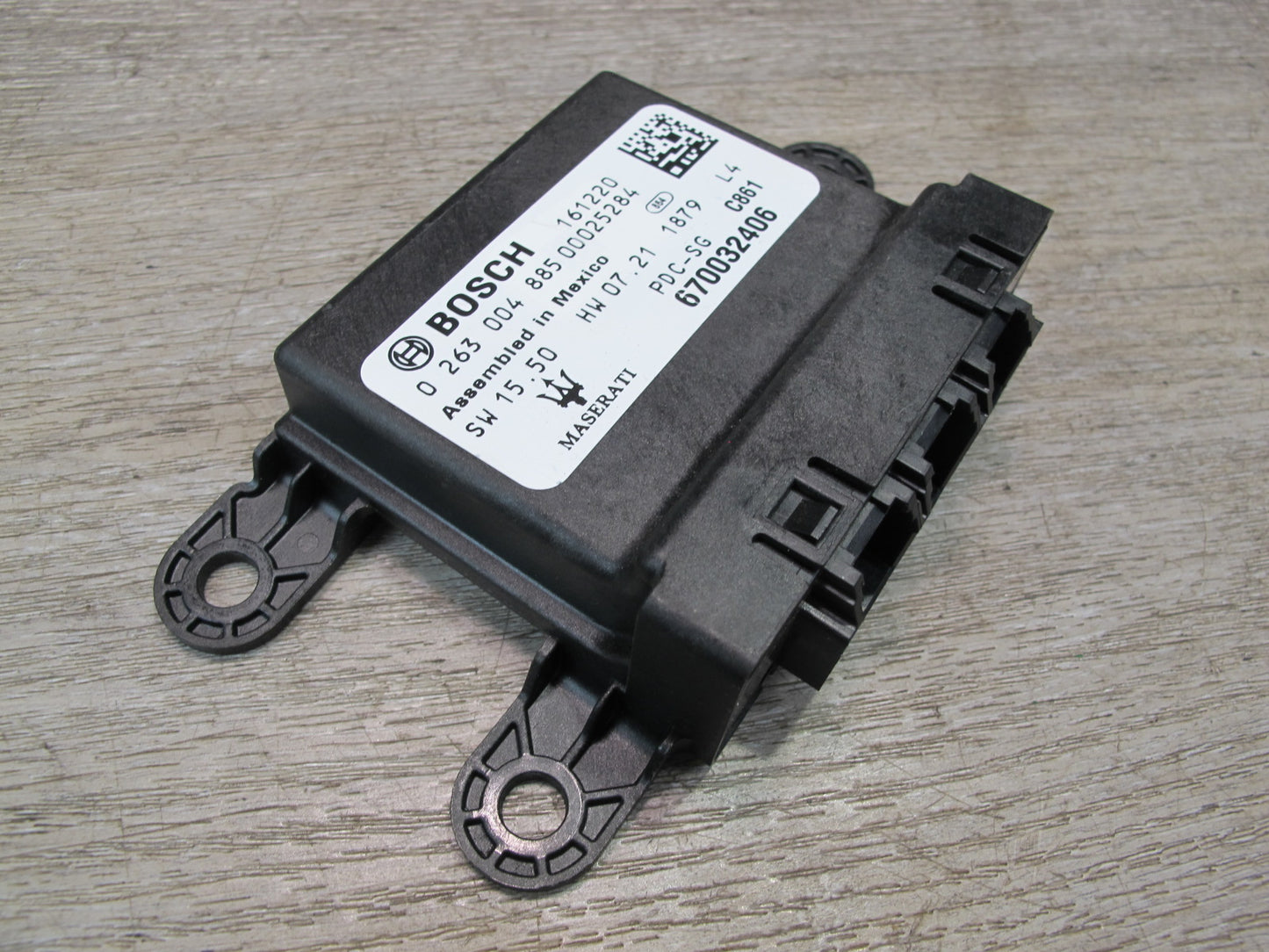 2017-2020 Maserati Levante M161 Parking Assist Control Module 670032406