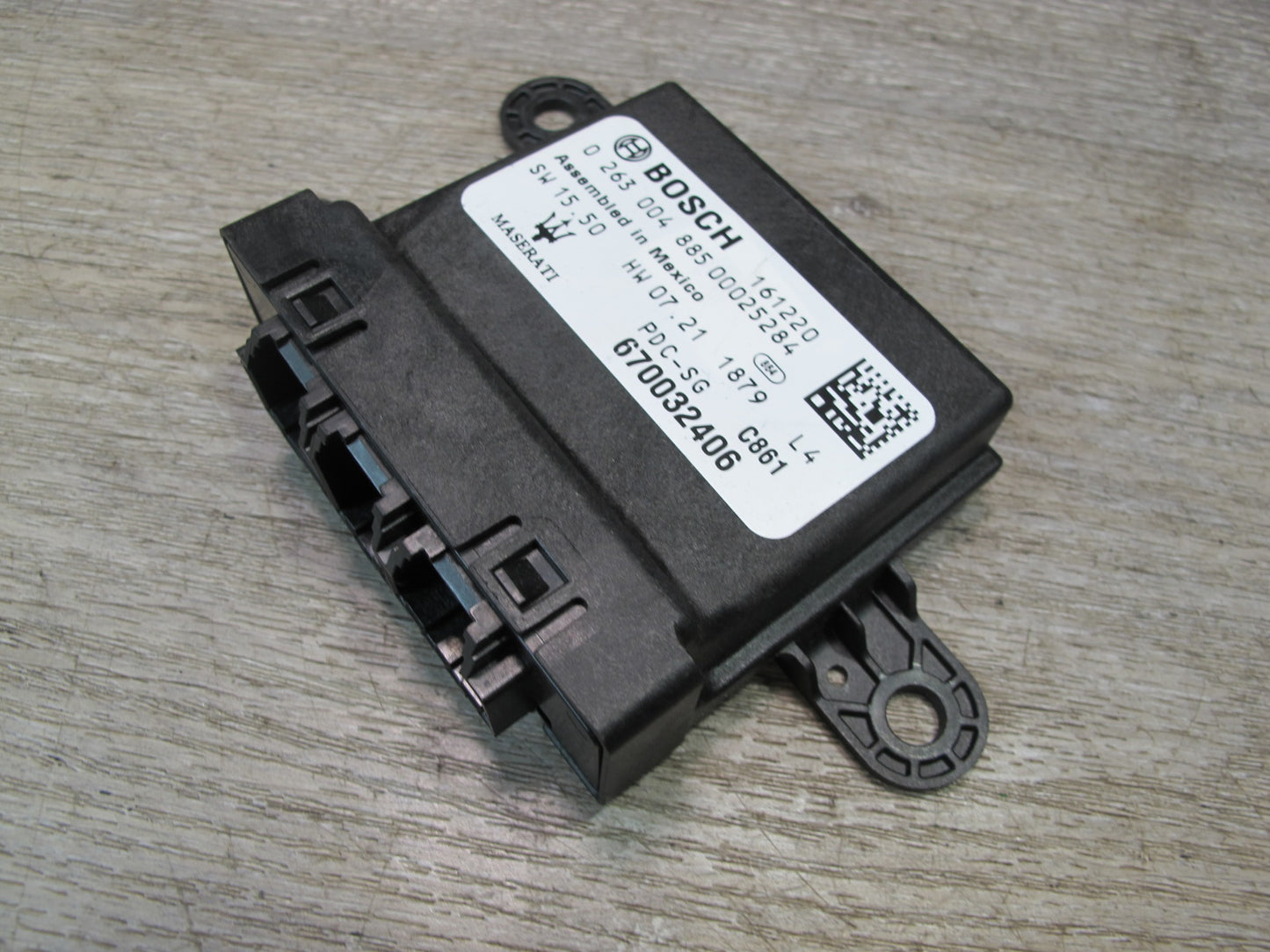 2017-2020 Maserati Levante M161 Parking Assist Control Module 670032406