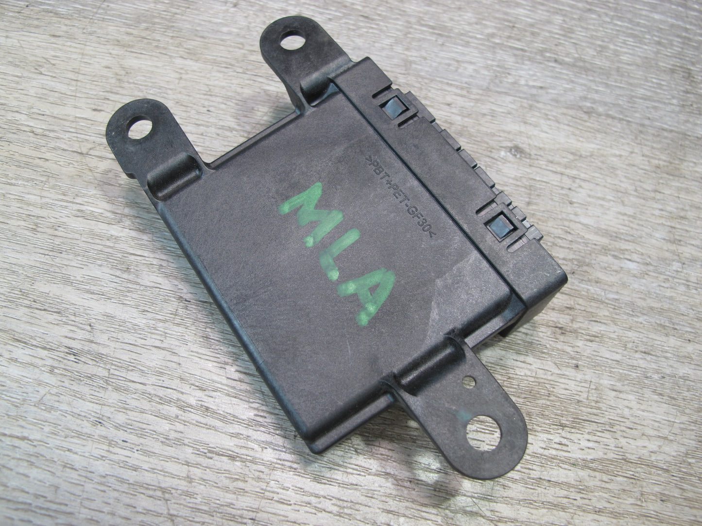 2017-2020 Maserati Levante M161 Parking Assist Control Module 670032406