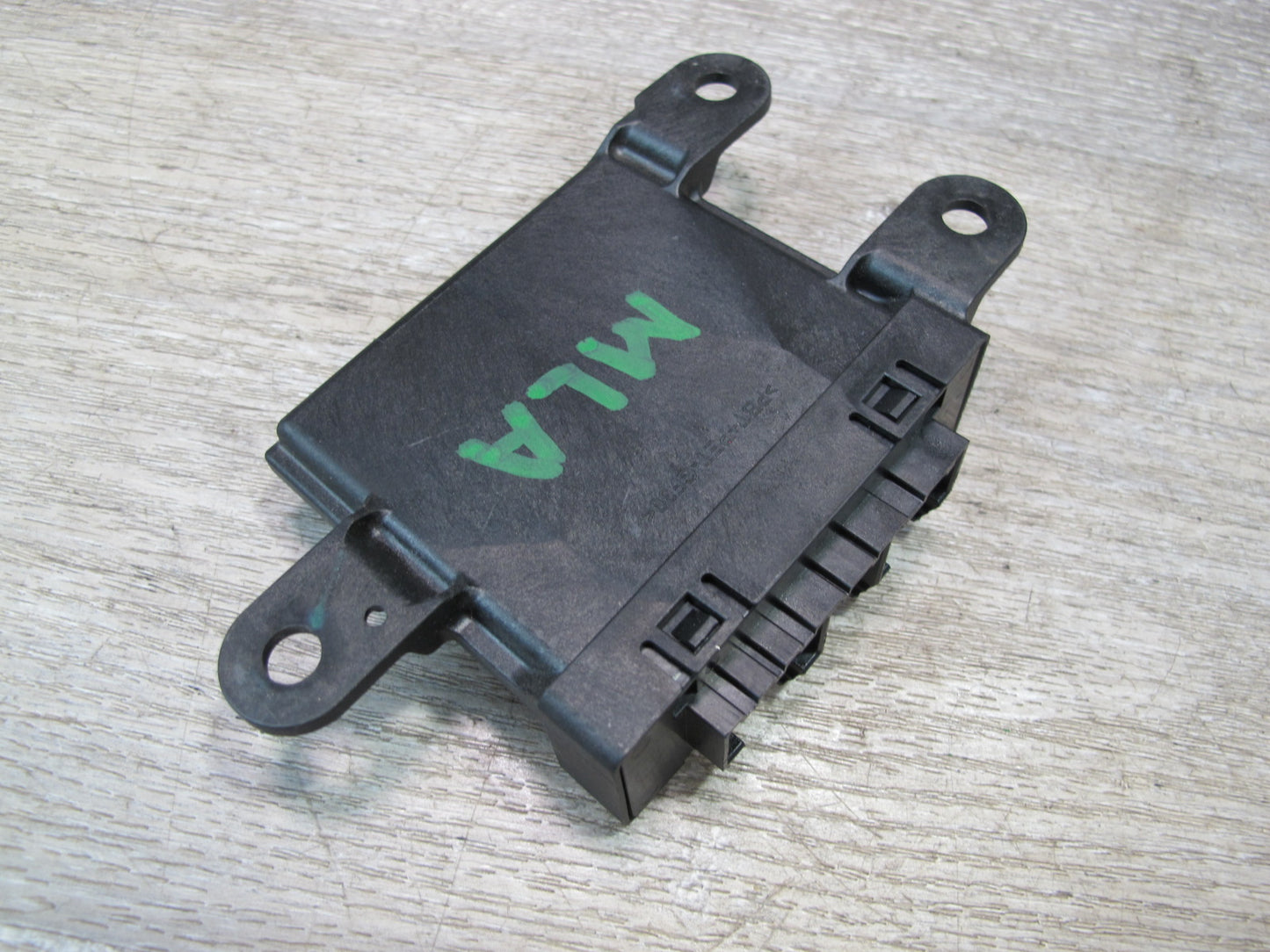 2017-2020 Maserati Levante M161 Parking Assist Control Module 670032406