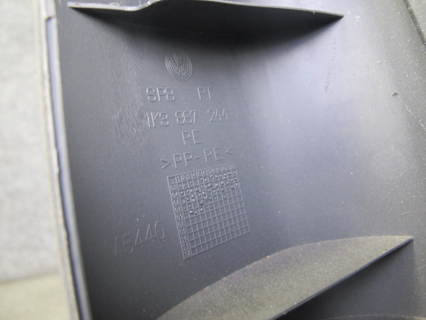 06-09 VW Rabbit Golf GTI R32 2-DR Left & Right B Pillar Trim Cover Panel Set OEM