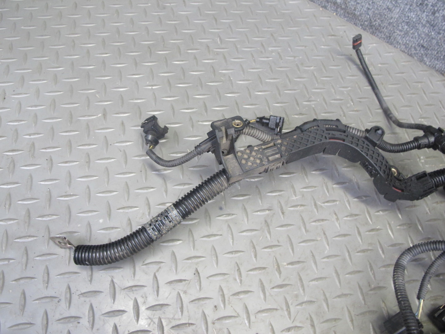 2012 BMW F13 F12 650i A/T Engine & Ignition Wire Wiring Harness w Fuse Box OEM