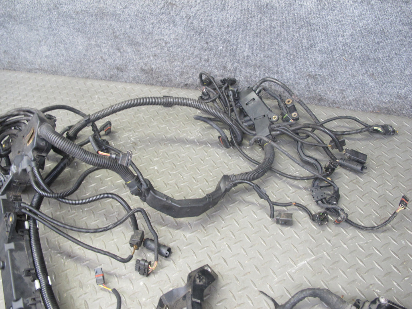 2012 BMW F13 F12 650i A/T Engine & Ignition Wire Wiring Harness w Fuse Box OEM