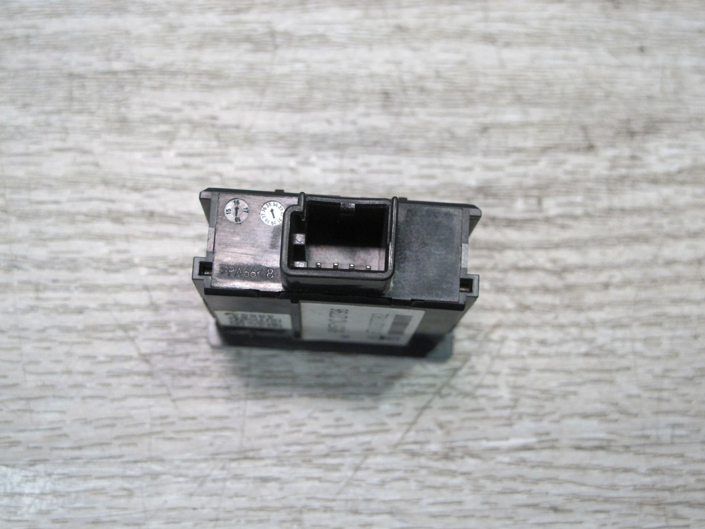 2017-2020 Maserati Levante M161 Rear Center Console USB Charging Port