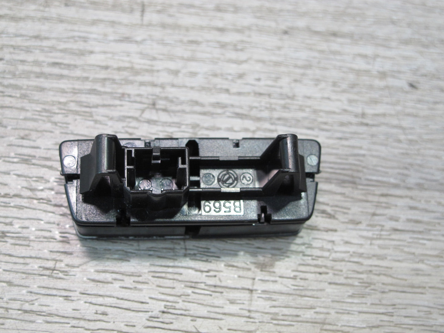 2017-2020 Maserati Levante M161 Trunk & Door Open Release Button Switch