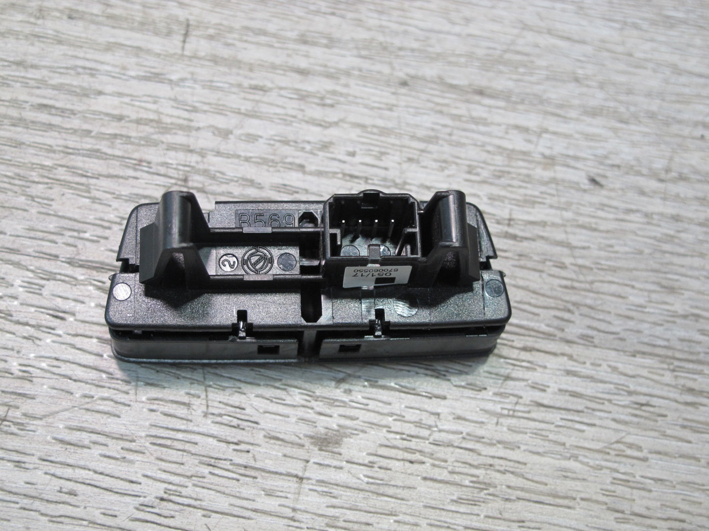 2017-2020 Maserati Levante M161 Trunk & Door Open Release Button Switch