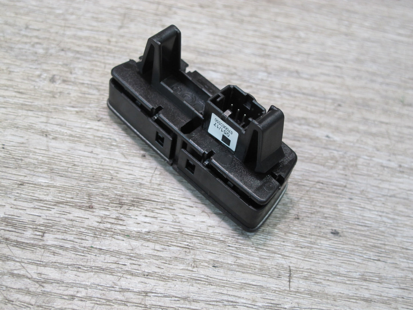 2017-2020 Maserati Levante M161 Trunk & Door Open Release Button Switch