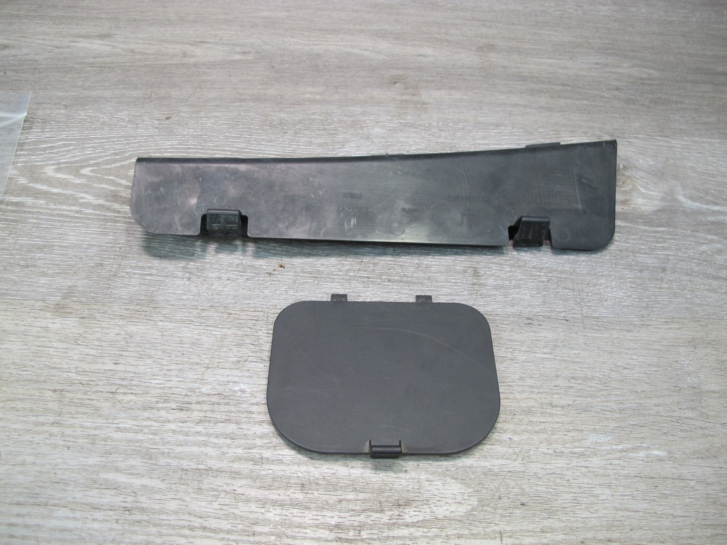 2017-2020 Maserati Levante M161 Front Windshield Wiper Cowl Access Cap Cover Set