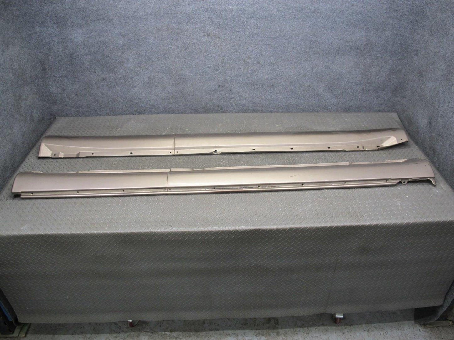 95-97 Lexus UCF20L LS400 Set of 4 Side Skirt Rocker Panel Molding Set Beige OEM