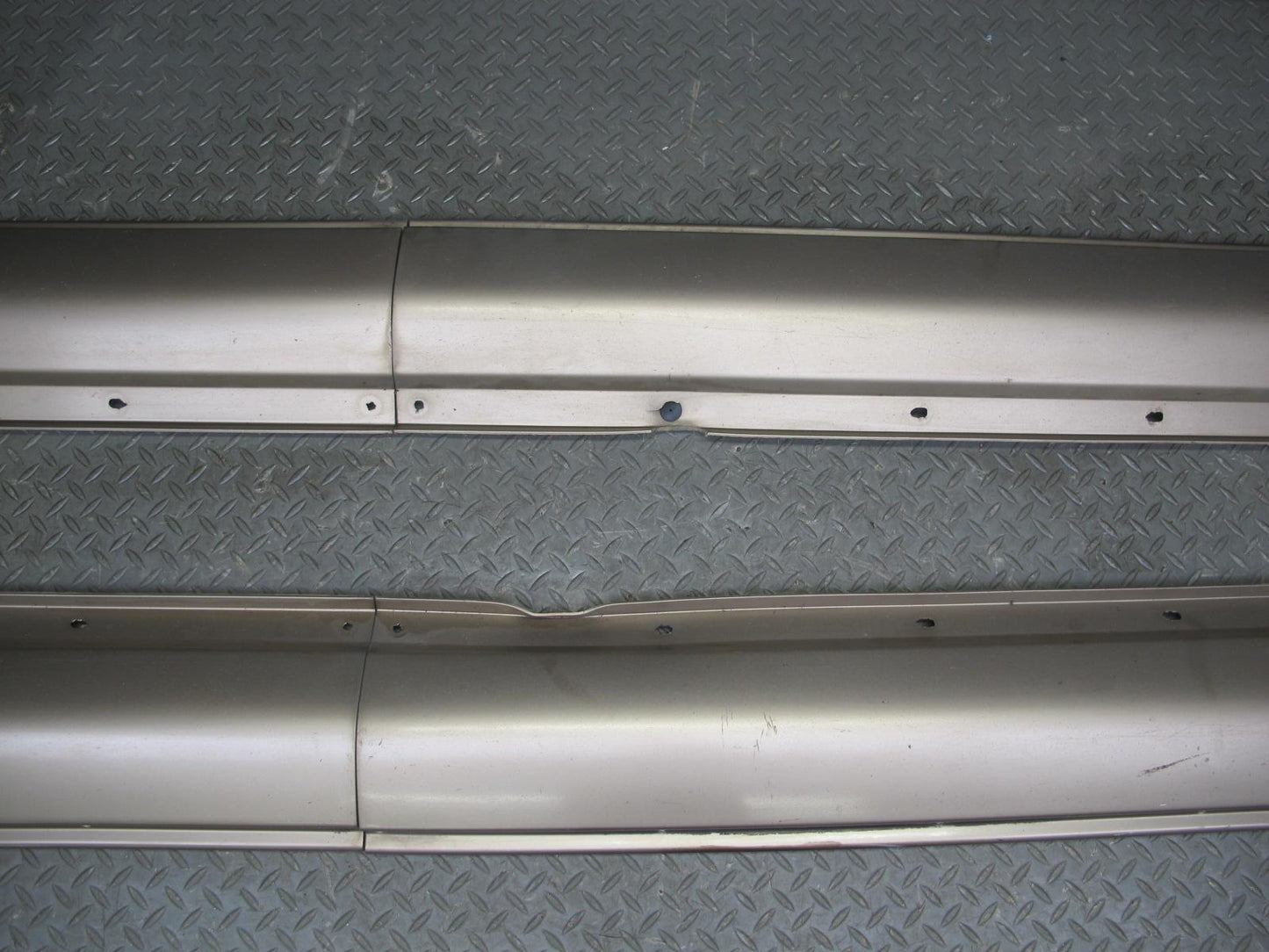 95-97 Lexus UCF20L LS400 Set of 4 Side Skirt Rocker Panel Molding Set Beige OEM