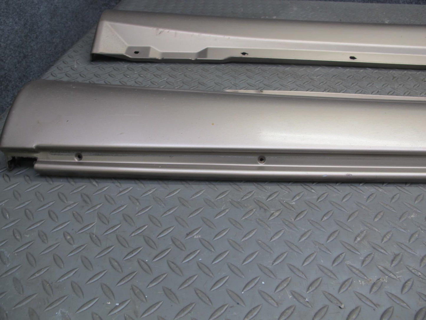 95-97 Lexus UCF20L LS400 Set of 4 Side Skirt Rocker Panel Molding Set Beige OEM