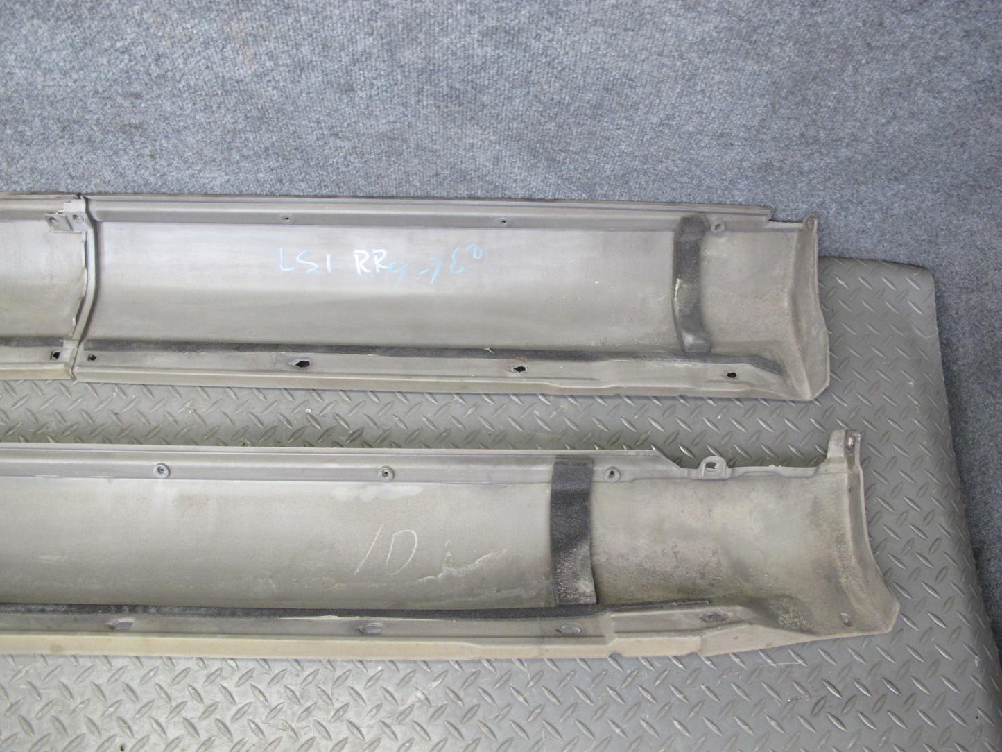 95-97 Lexus UCF20L LS400 Set of 4 Side Skirt Rocker Panel Molding Set Beige OEM