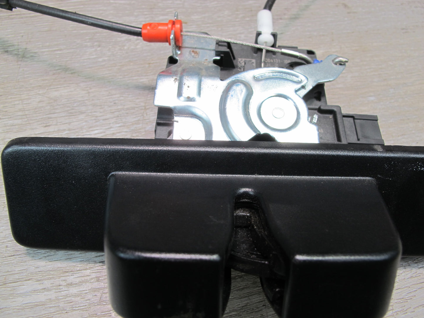 2017-2020 Maserati Levante M161 Rear Trunk Lid Lock Latch Actuator Power Motor