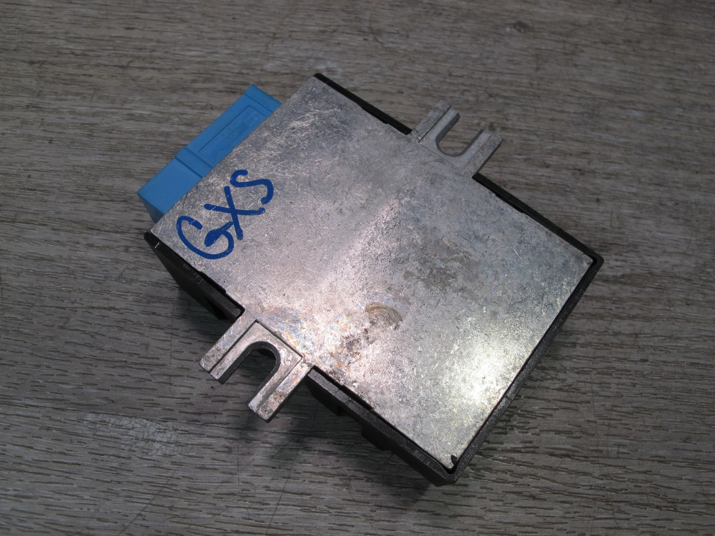 2010-2011 BMW E72 X6 Hybrid Front Fuel Pump Control Module 7262145