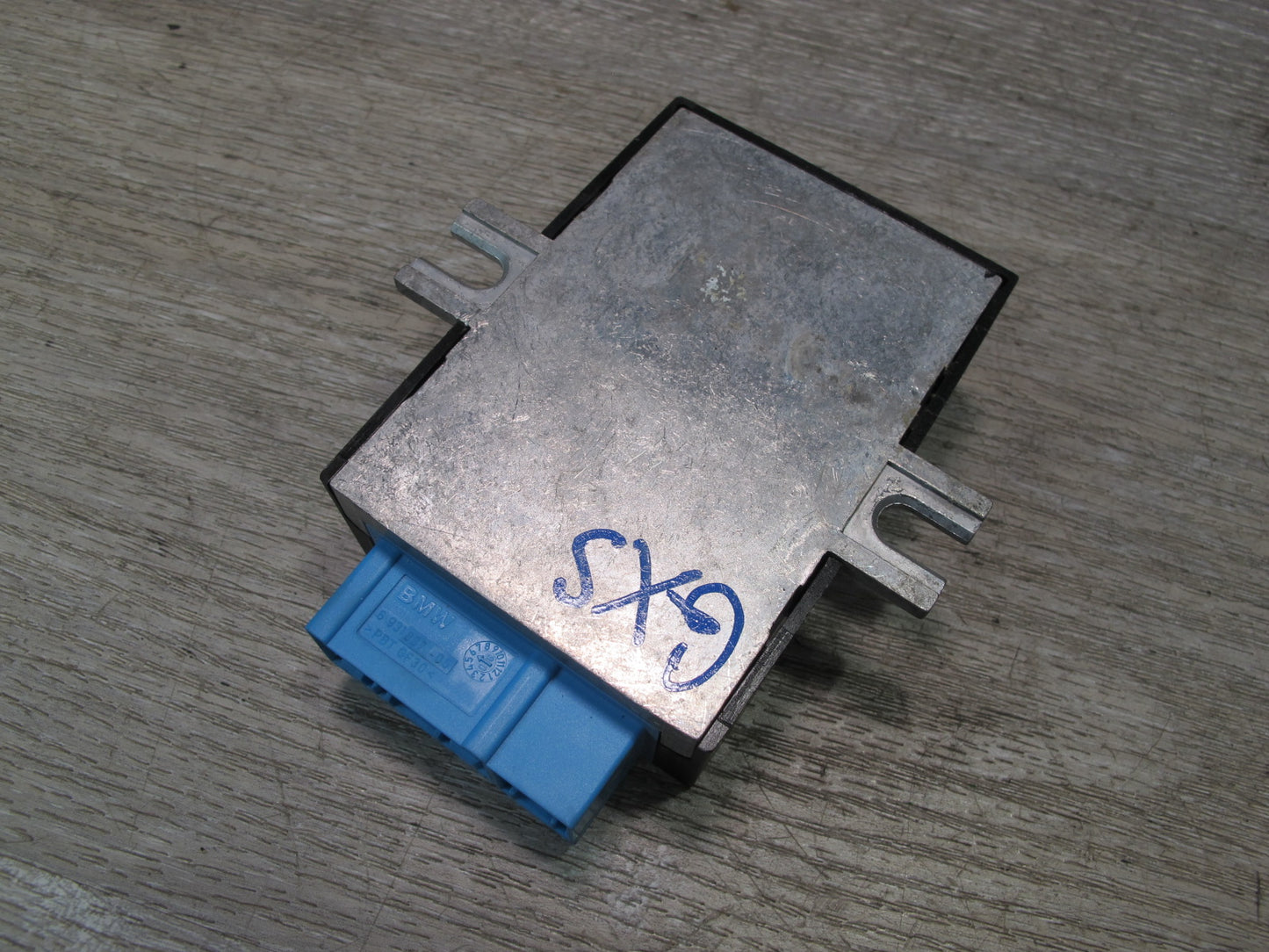 2010-2011 BMW E72 X6 Hybrid Front Fuel Pump Control Module 7262145