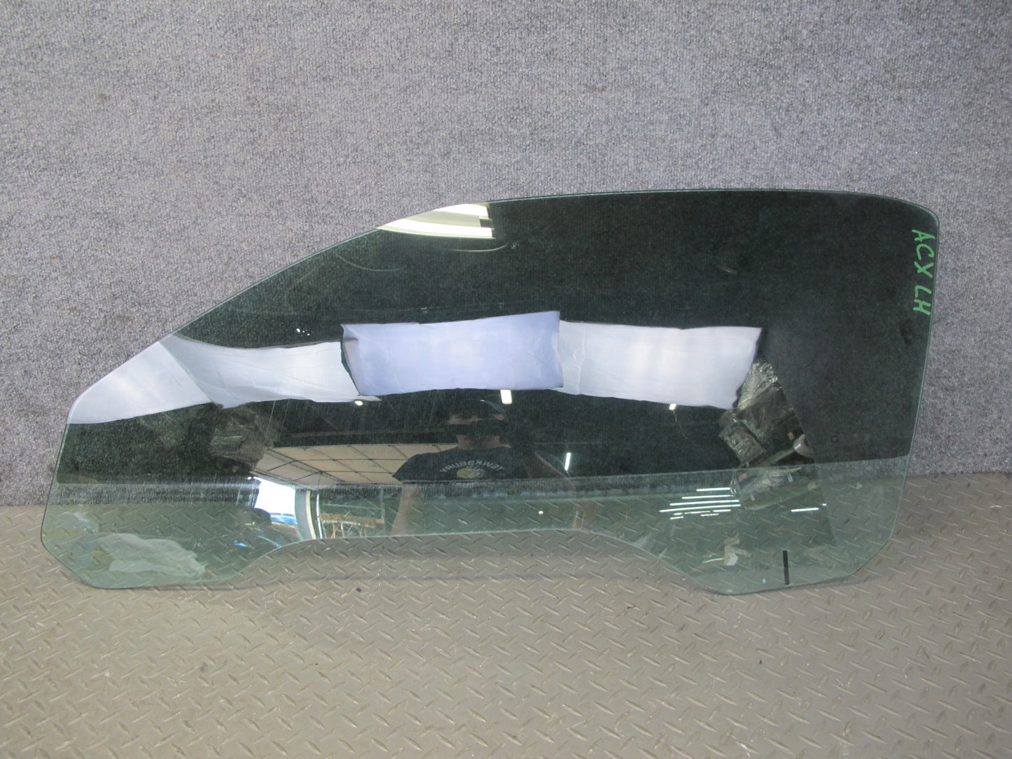 2004-2009 Cadillac XLR Left Driver Side Door Window Glass