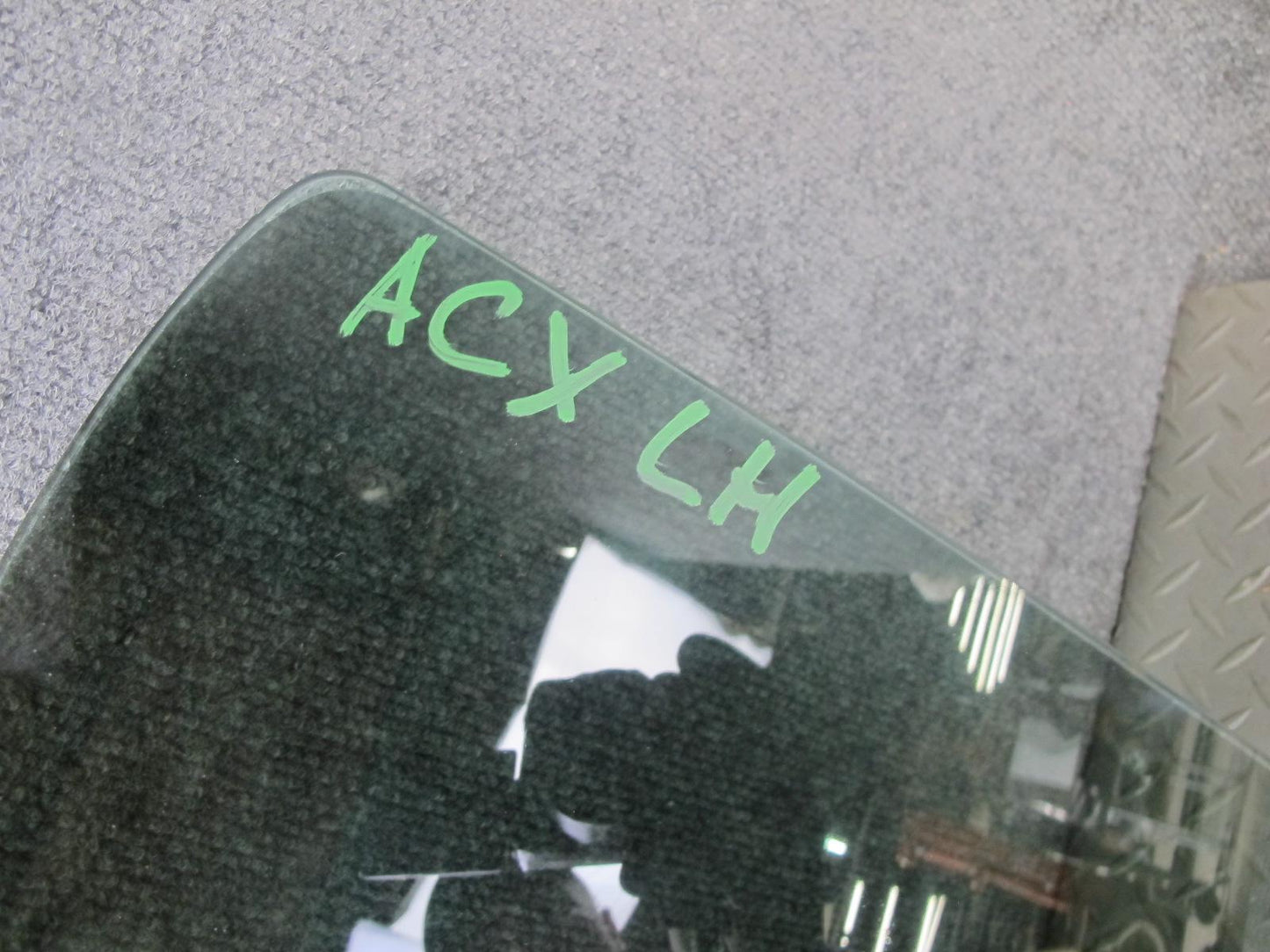 2004-2009 Cadillac XLR Left Driver Side Door Window Glass