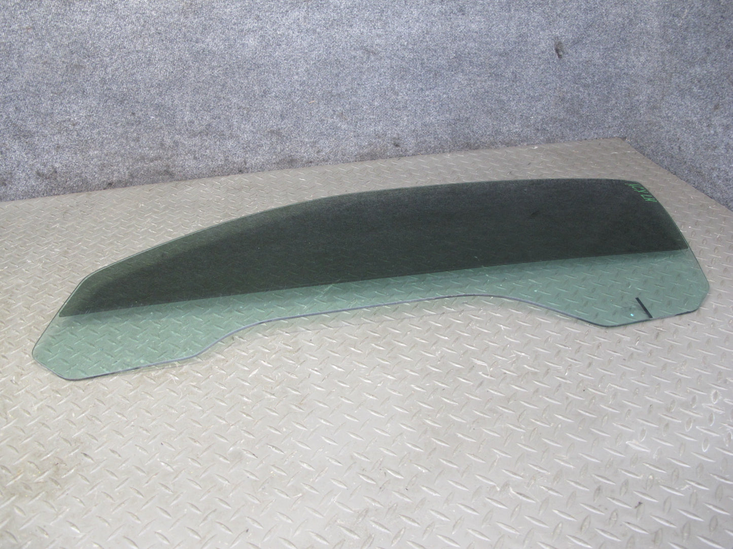 2004-2009 Cadillac XLR Left Driver Side Door Window Glass