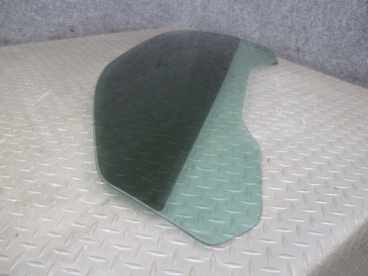 2004-2009 Cadillac XLR Left Driver Side Door Window Glass