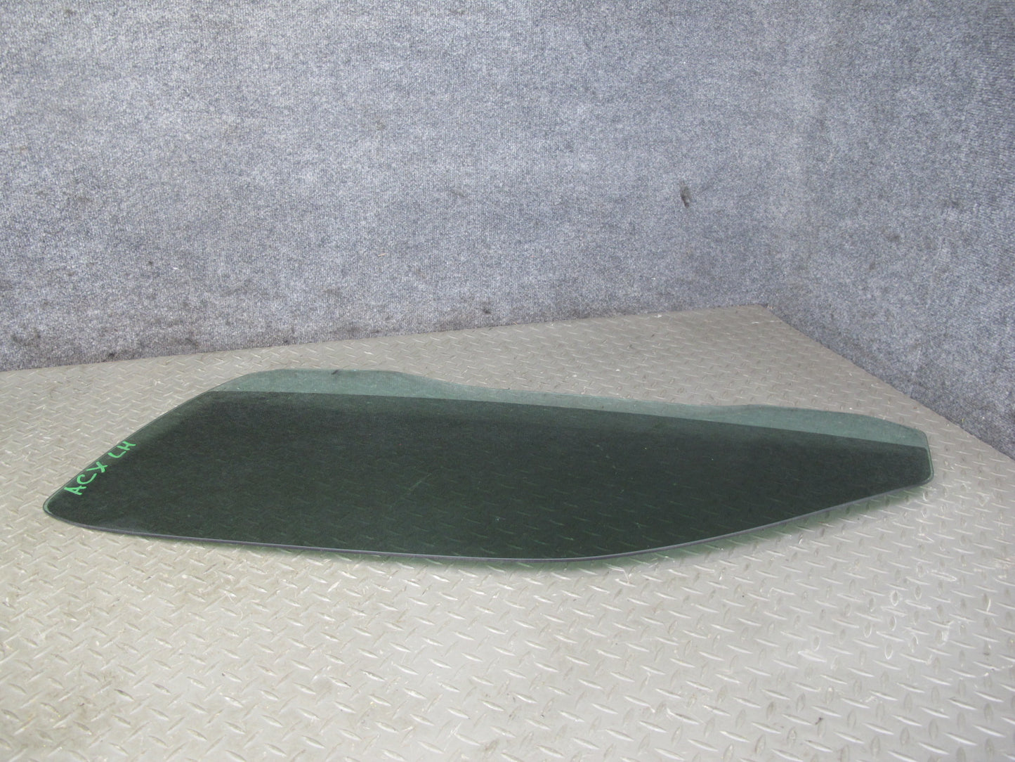 2004-2009 Cadillac XLR Left Driver Side Door Window Glass