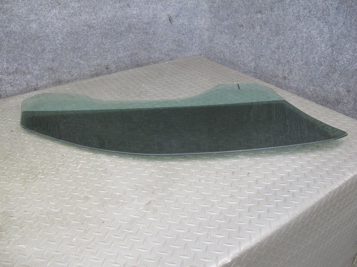 2004-2009 Cadillac XLR Left Driver Side Door Window Glass