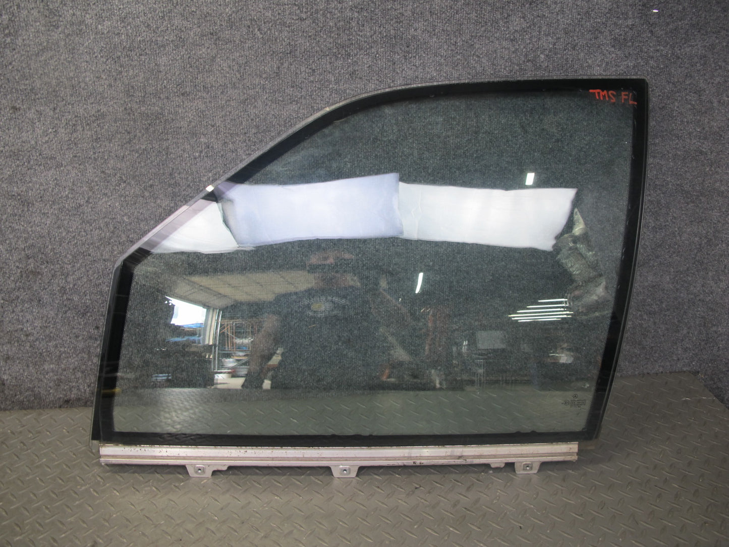 94-99 Mercedes W140 S-class Sedan Front Left Driver Door Glass Window OEM