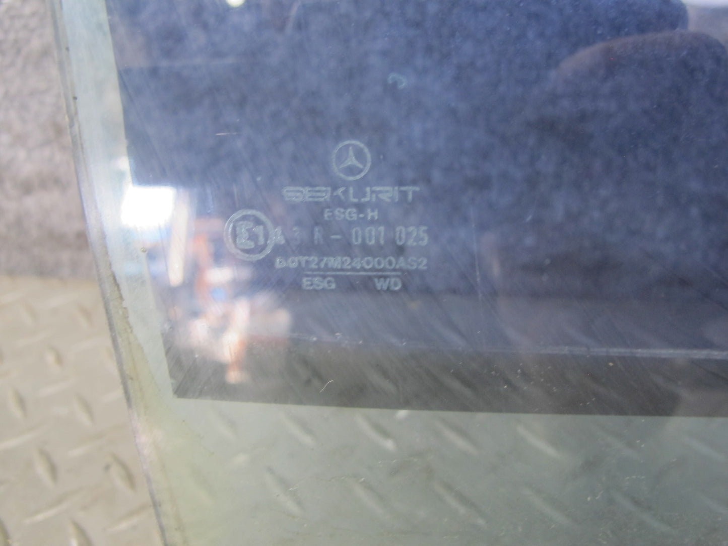 86-91 Mercedes W126 Front Right Passenger Door Glass Window Tinted OEM
