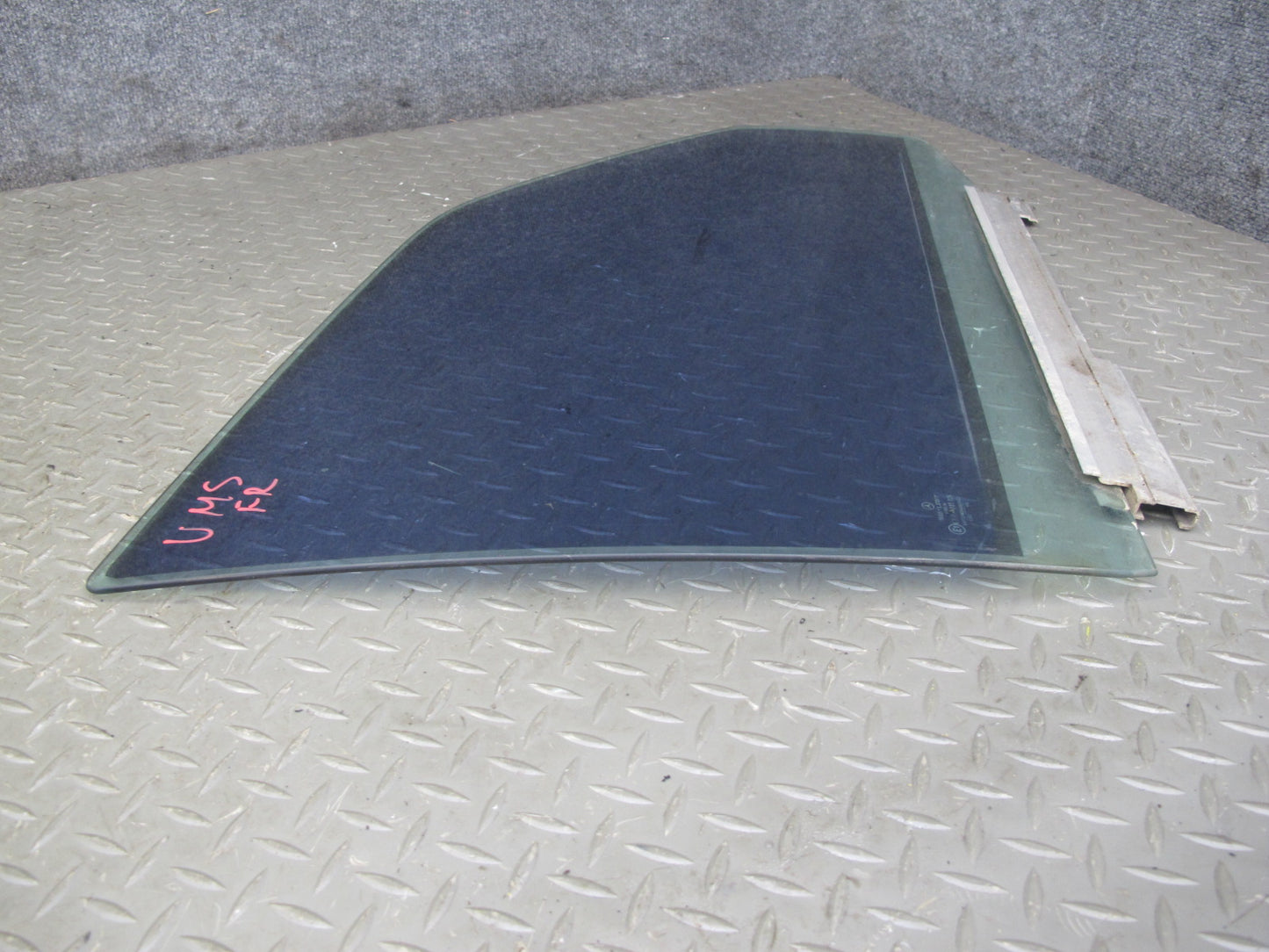 86-91 Mercedes W126 Front Right Passenger Door Glass Window Tinted OEM
