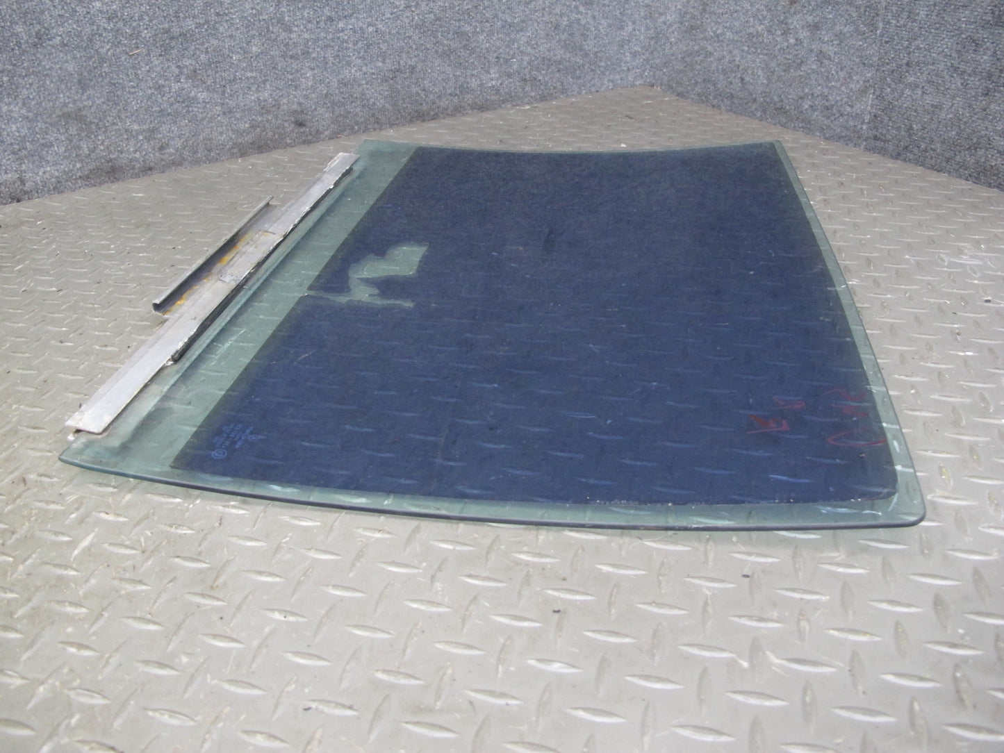 86-91 Mercedes W126 Rear Right Door Glass Window Tinted OEM