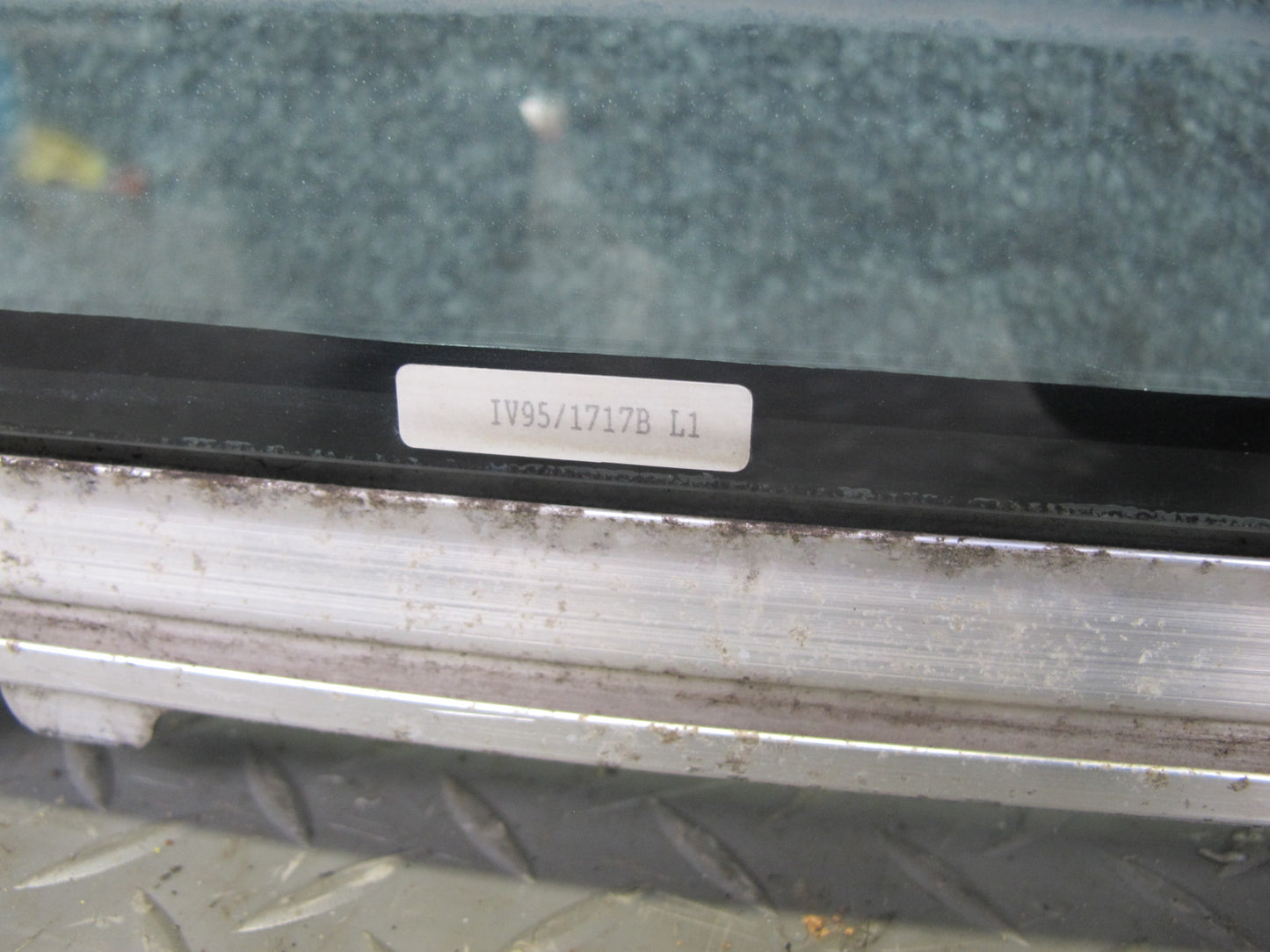 94-99 Mercedes W140 S-class Sedan Front Right Passenger Door Glass Window OEM