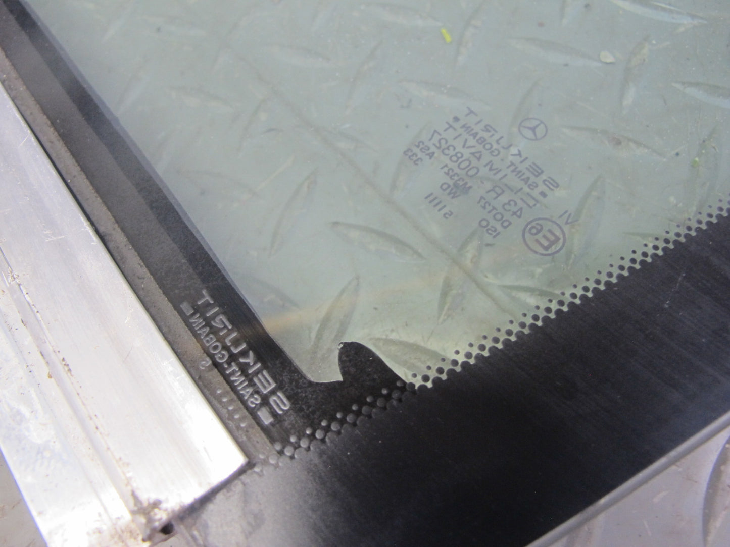 94-99 Mercedes W140 S-class Sedan Front Right Passenger Door Glass Window OEM