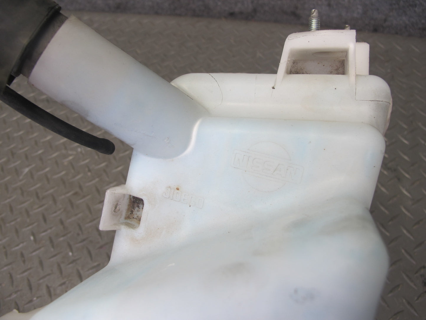 07-09 Nissan 350Z Z33 Conv Front Windshield Washer Reservoir w Neck & Pump OEM